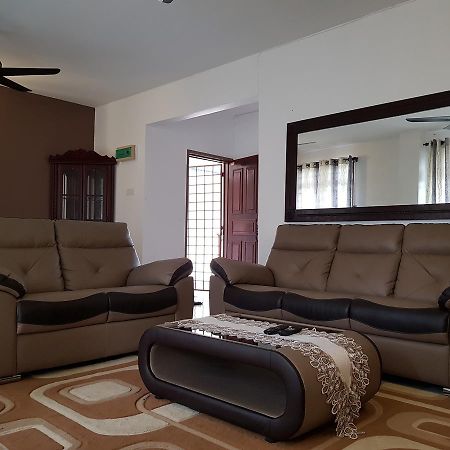 Anjung Homestay 세팡 외부 사진